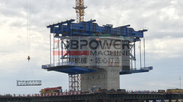 2021年山东济南长清黄河大桥悬臂造桥机